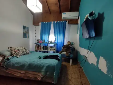 CHALET 3 DORMITORIOS, GRAN PARQUE Y QUINCHO