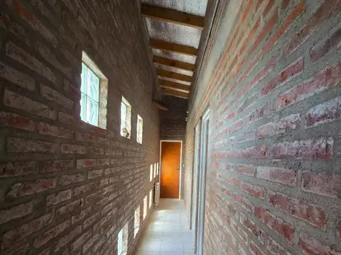 Casa 5 ambientes con 2 baños