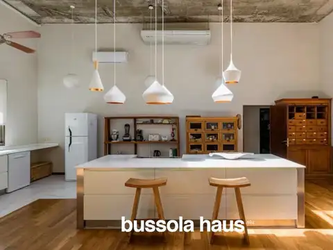 Casa 7 ambientes con 5 baños