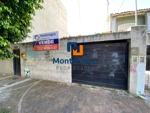Casa 5 ambientes sobre amplio lote - Malaver
