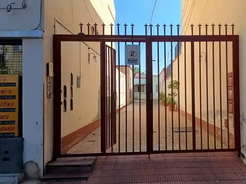 Avenida Juan B. Justo 200