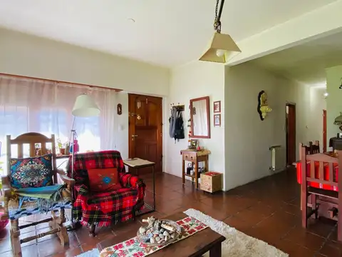 Casa 3 ambientes con 2 baños