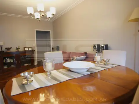 Vergara al 2300, entre J. B Justo y Ayacucho