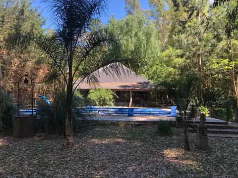 6.200 m2 Casa en Parada Robles