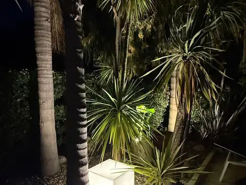 Casa 6 ambientes con 4 baños