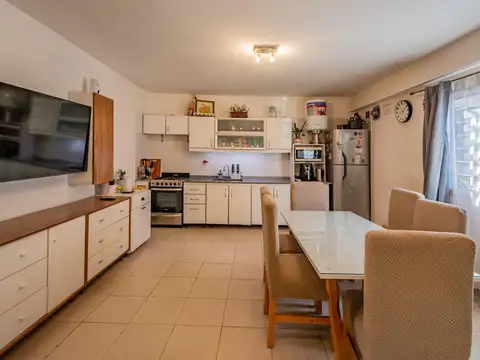 Depto Tipo Casa en Venta de 4 ambientes