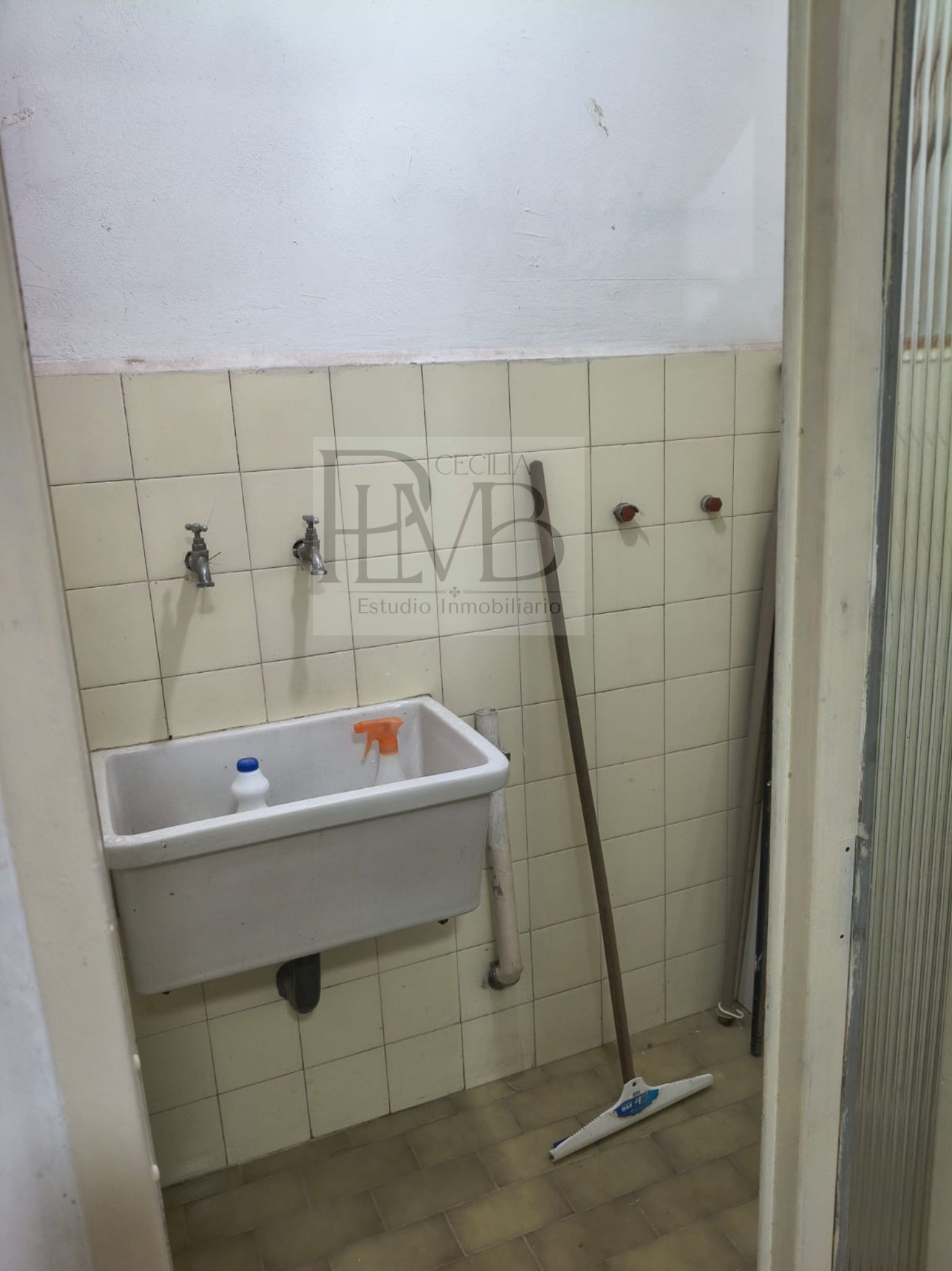 DEPARTAMENTO MONOAMBIENTE con LAVADERO. APTO CRÉDITO