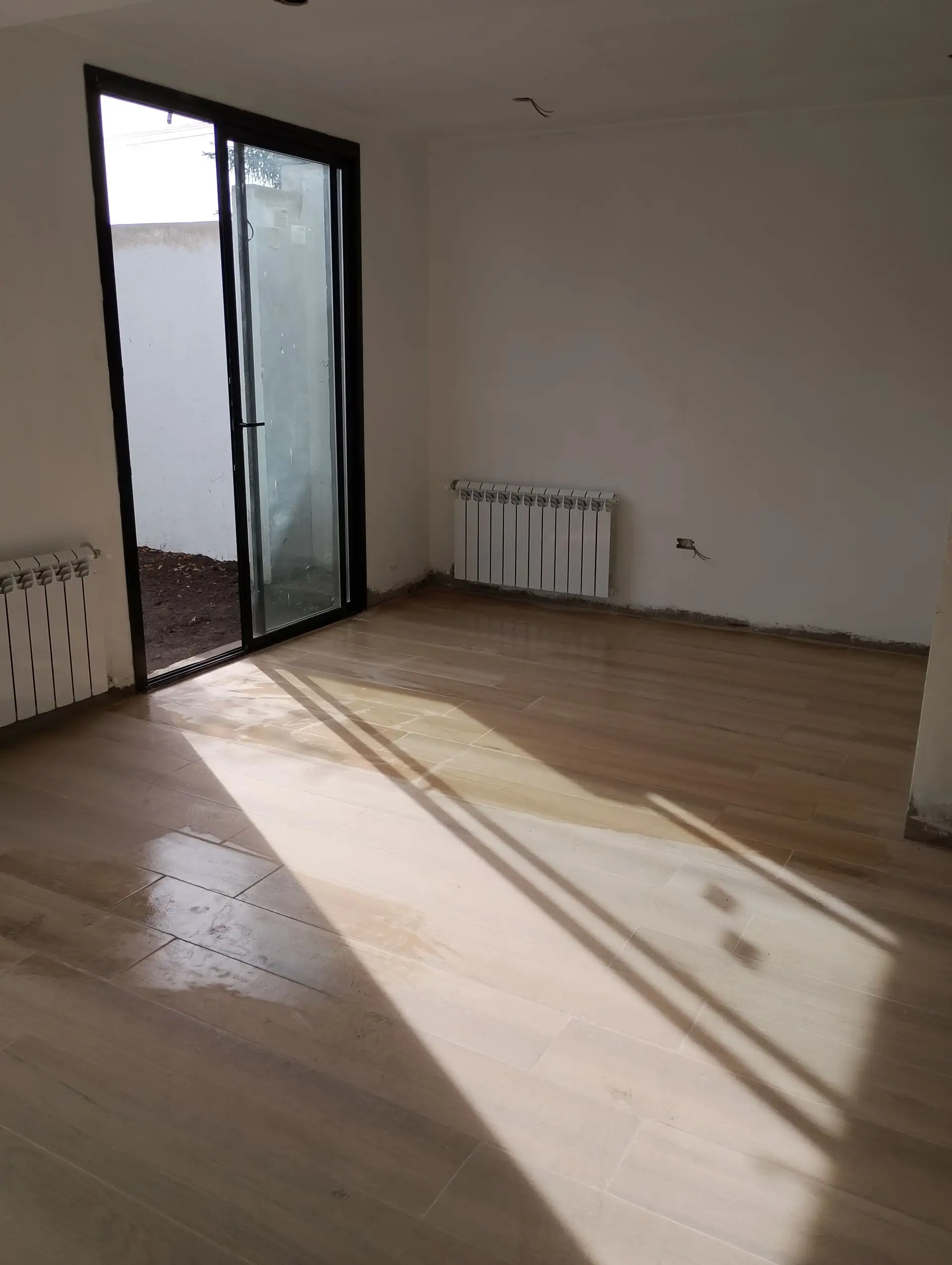 DUPLEX 3 DORMITORIOS CON PATIO CENTRO TANDIL