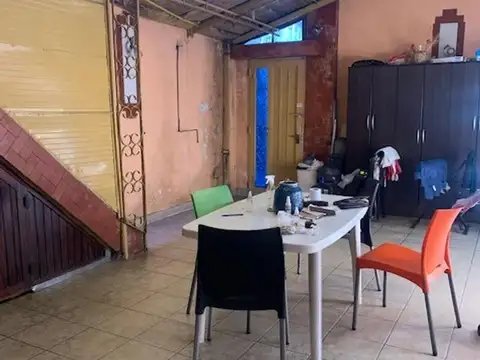 Depto Tipo Casa 4 ambientes con 2 baños