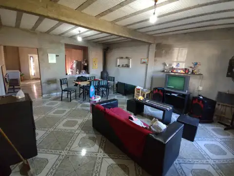 Casa 4 ambientes con 1 baño