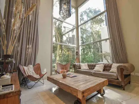 Casa 5 ambientes con 4 baños