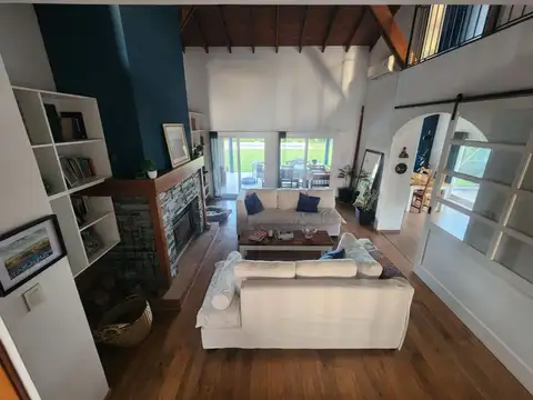 Casa en Venta con 1 cochera