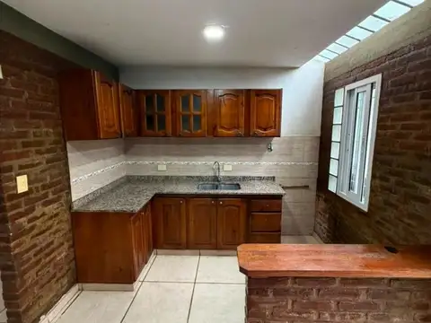Depto Tipo Casa 3 ambientes con 2 baños