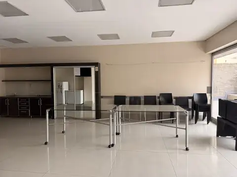 Excelente depto 3 ambientes al frente. Luminoso