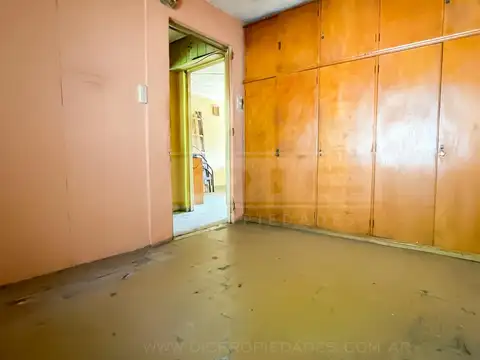 Gral Hornos  al 2500 entre Edison y Congreso