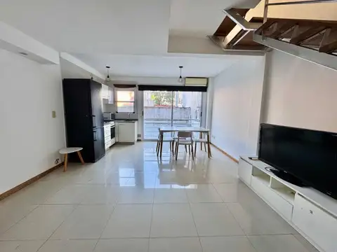Depto Tipo Casa en Venta en Saavedra, USD 139.000