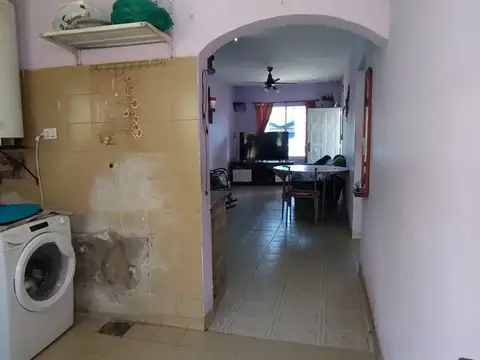 Casa 3 ambientes con 1 baño