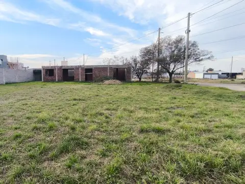 VENTA TERRENO 366mt EN OBRA B°PADRE MUJICA V MARIA