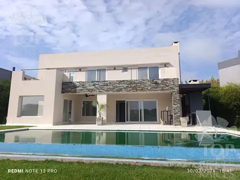 Casa ala laguna con muy buenas vistas