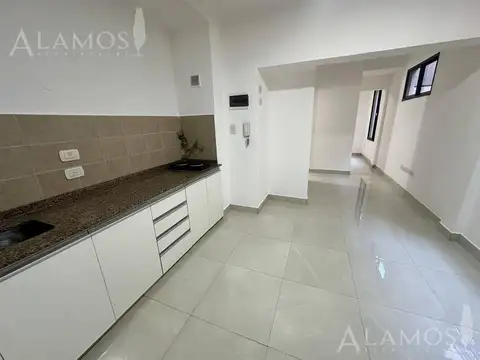 Venta Monoambiente con Dormitorio Dividido en Villa Sarmiento