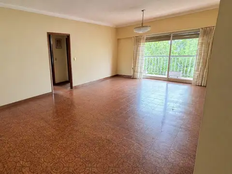 CHARLONE 2100, Piso 5
