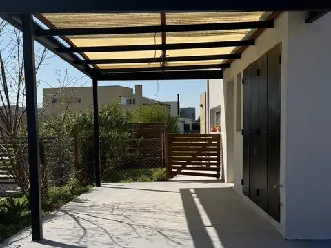 BARRIO EL CANTON ISLAS - Libertad al 300