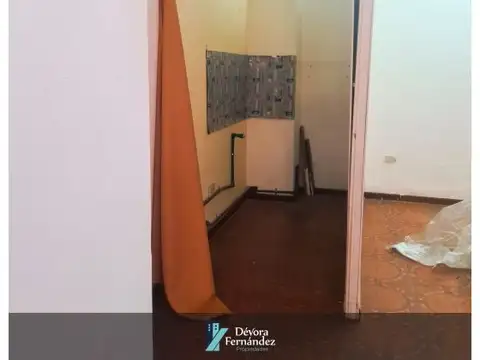 CARLOS CASARES 989 , Piso 0