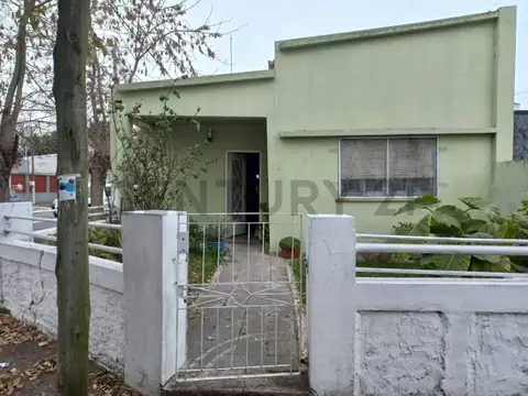 162 esquina 12 (Punta Arenas y Orden) 1015 O 10100, Piso 0