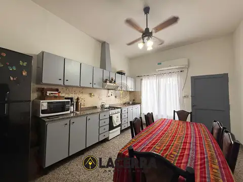 Casa 5 ambientes con 1 baño