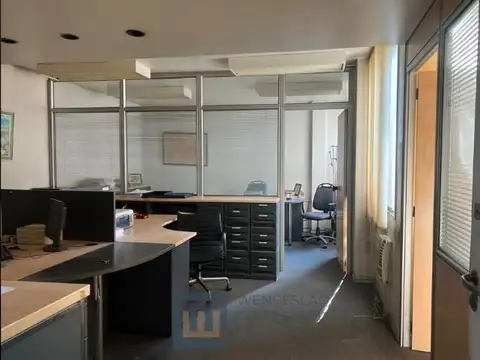 Oficinas o viviendas 115 metros en 1 planta entera divisible en Microcentro Florida cerca de Galeria