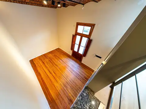 CASA DE PASILLO EN VENTA 2 DORMITORIOS CENTRO
