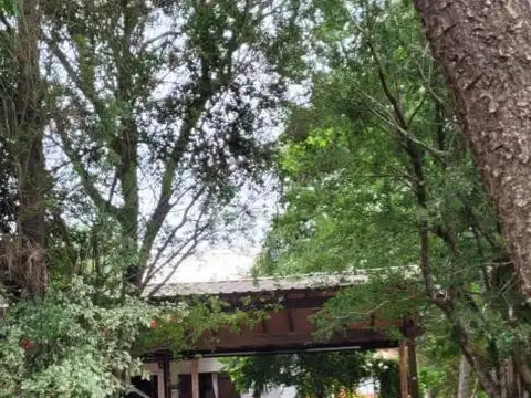 Casa 2 ambientes con 1 baño