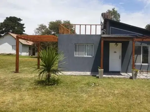 Casa 3 ambientes con 1 baño