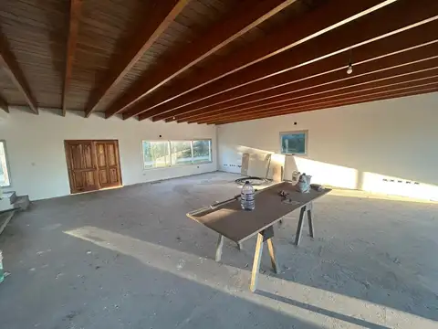 Casa en Venta con 4 cocheras