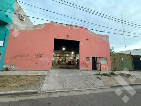 Venta de Galpon de 400m2 en Neuquen Capital