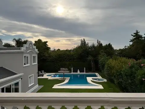 Casa en Venta de 5 dormitorios