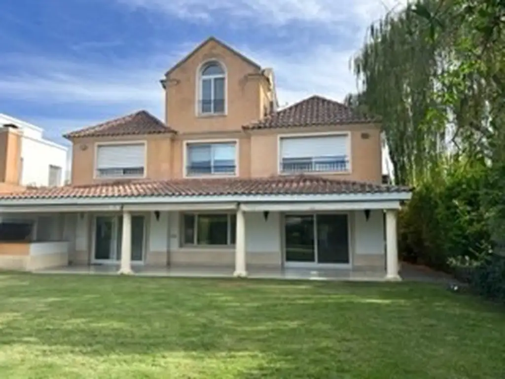 Casa en Venta con cochera