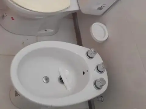 Casa 2 ambientes con 1 baño