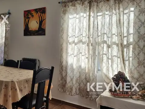 Casa en Venta con 3 cocheras