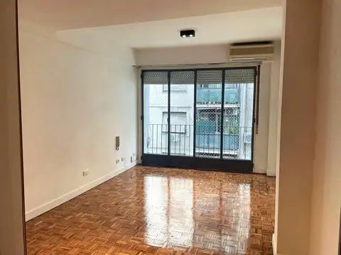 Marcelo Torcuato De Alvear 900