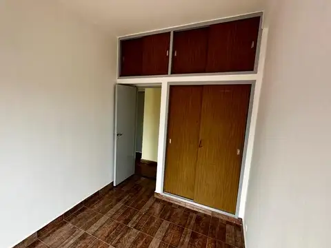 Depto Tipo Casa 5 ambientes con 1 baño