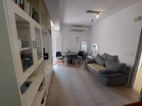 VENTA DEPARTAMENTO CON PATIO BERNAL MONOAMB.