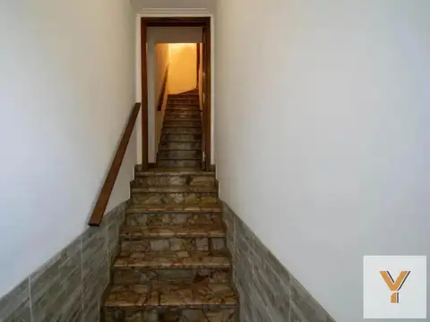 Departamento 6 ambientes con 1 baño