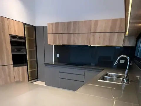 Casa en Alquiler al Noreste