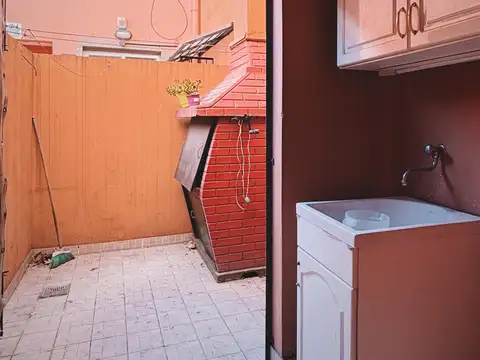 Fonrouge 300, Piso PB