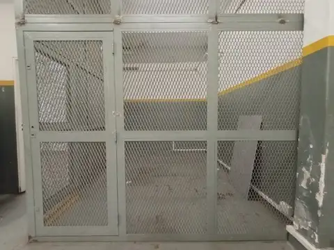 Galpon en Venta 43  mts Fondo