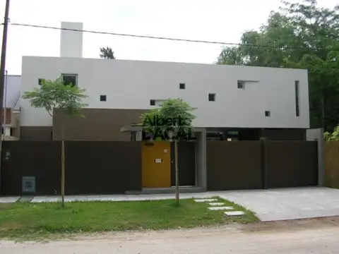 Casa en Venta en City Bell, Partido de La Plata