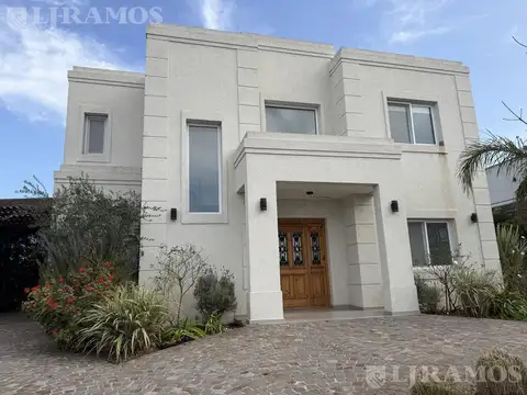 Casa en Alquiler de 4 dormitorios