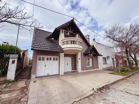 Propiedad con 3 habitaciones y garage - Apta crédito