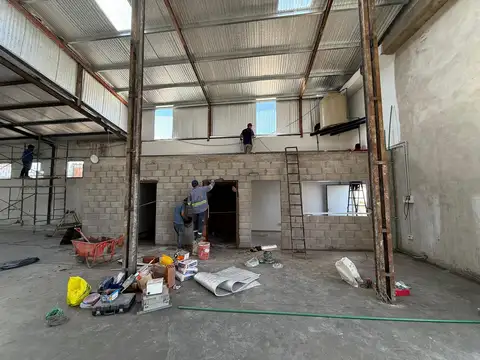 Galpon en Alquiler 12  mts Frente